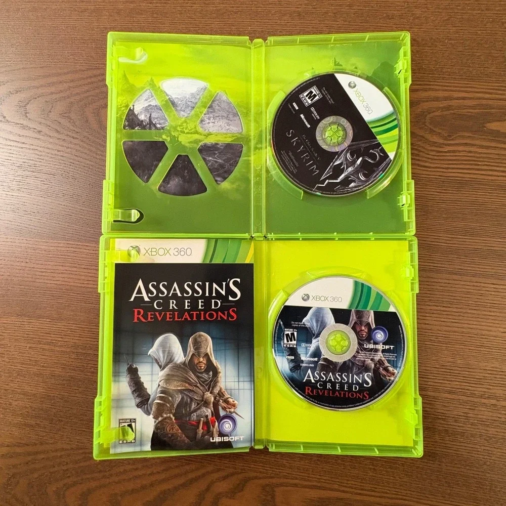 Xbox 360 Video Game Bundle Skyrim &‎ Assassin's Creed Revelations
